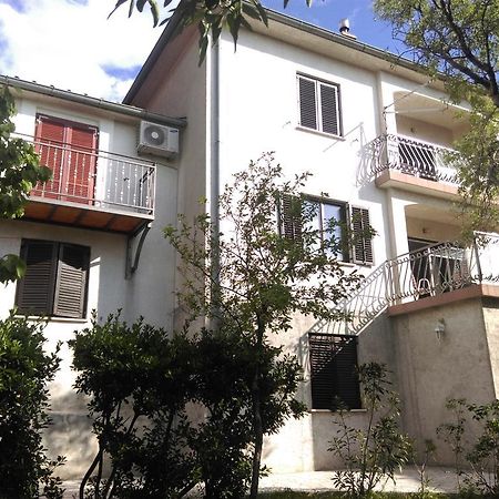 Apartments Nikola Senj  Eksteriør bilde