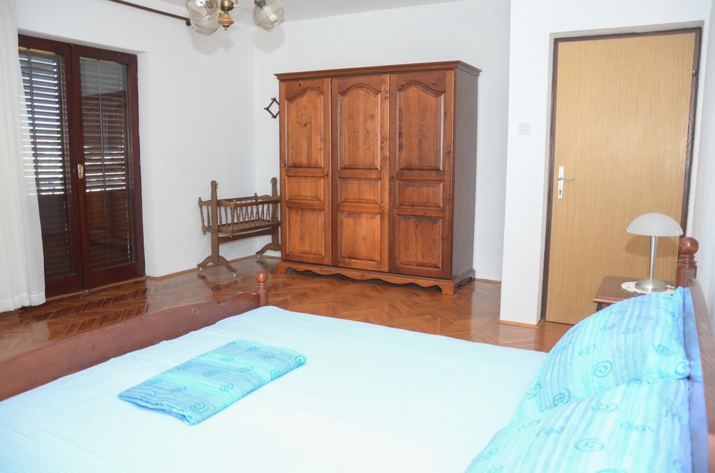 Apartments Nikola Senj  Eksteriør bilde