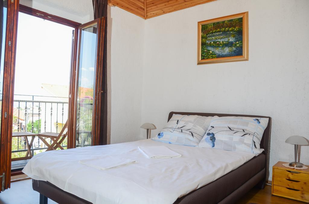 Apartments Nikola Senj  Eksteriør bilde