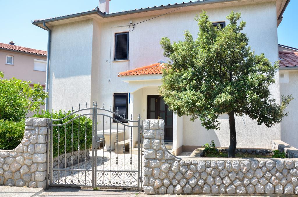 Apartments Nikola Senj  Eksteriør bilde