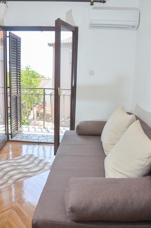 Apartments Nikola Senj  Eksteriør bilde