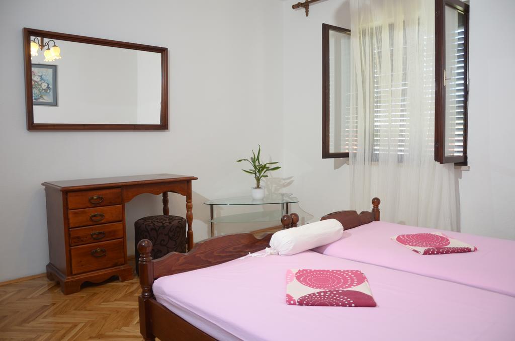 Apartments Nikola Senj  Eksteriør bilde